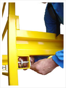 andaime tipo plataforma, plataforma, monteeuse,  f�cil montagem , bancada de trabalho, escadas, prateleiras, manuten��o predial, manuten��o industrial, seguran�a, comodidade, inova��o, reforma, escadas, multifuncionalidade